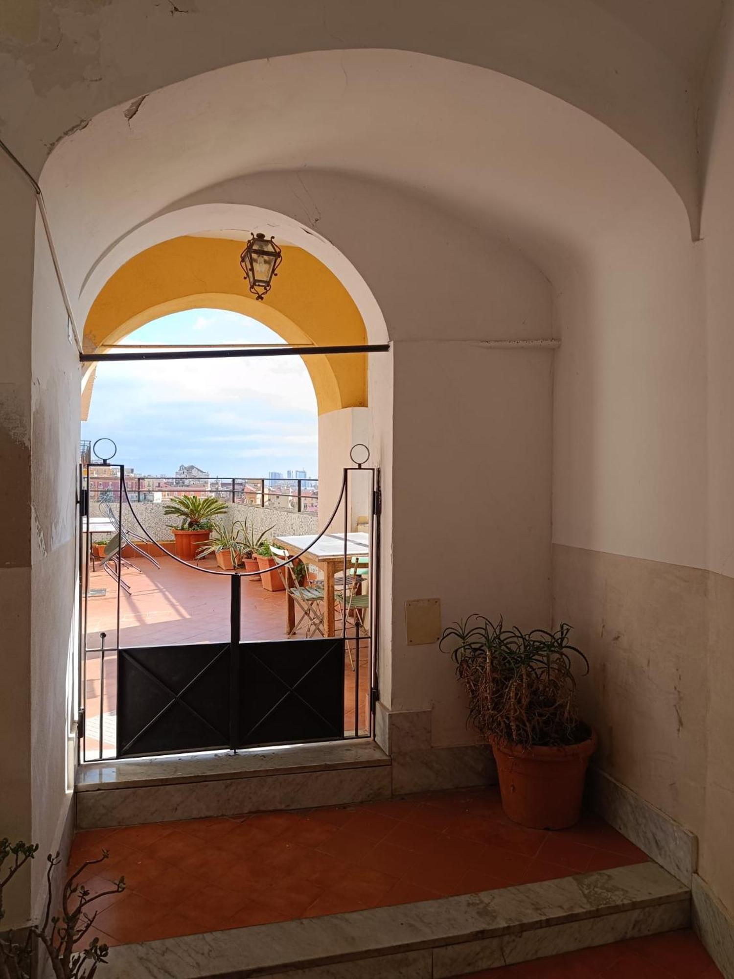 Casa Vacanze Maison Zio Bruno A' Scalinatella Неаполь Экстерьер фото